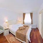 ホテル Sunceva Postelja 4*