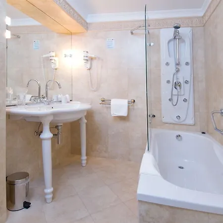 Sunceva Postelja Hotel Brela