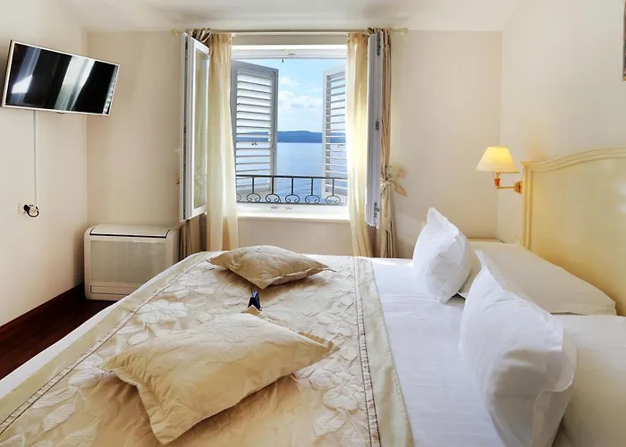 Sunceva Postelja Hotell Brela