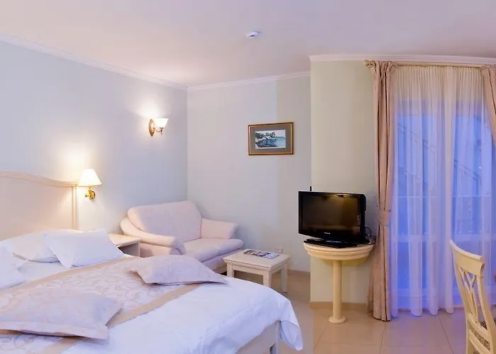 Sunceva Postelja Hotell 4*