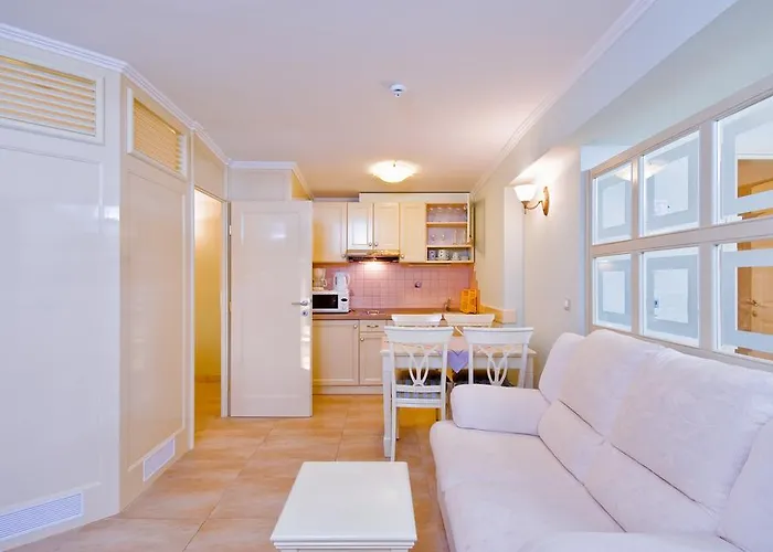 Sunceva Postelja Hotell 4*