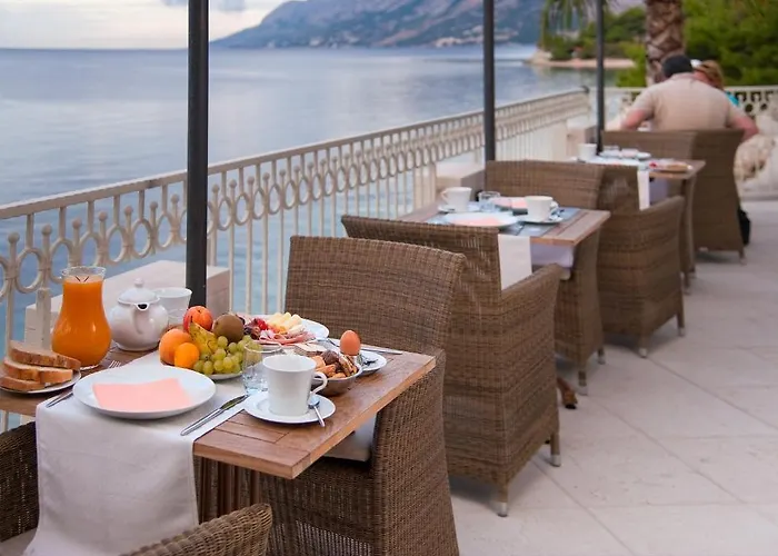 Sunceva Postelja Hotell 4*