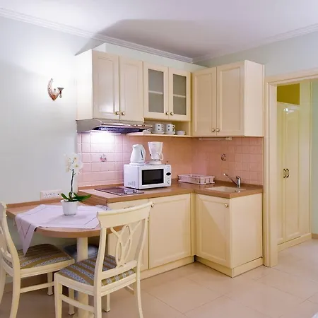 Sunceva Postelja ブレラ