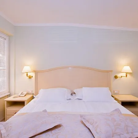 Sunceva Postelja 4* Brela