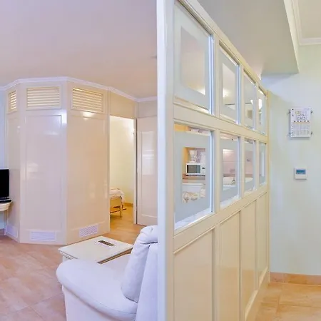 Sunceva Postelja ホテル 4*