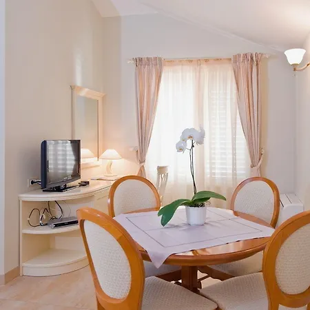 Sunceva Postelja Hotel Brela