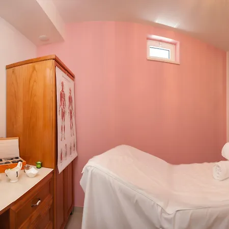 Sunceva Postelja ホテル 4*