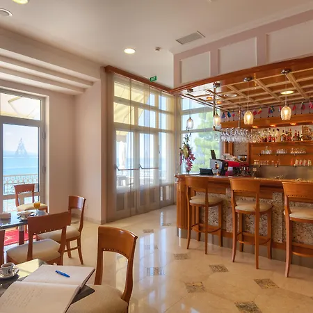 Sunceva Postelja ブレラ