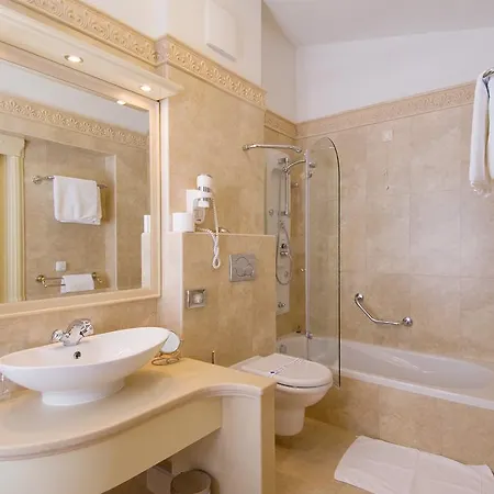 Sunceva Postelja Hotel 4*